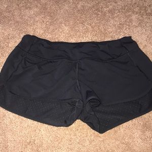 LULULEMON SHORTS SIZE 10